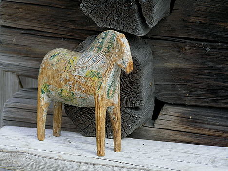 Wooden horse Lisa 1.jpg